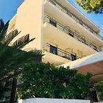 Hotel Garisenda Sul Lungomare Riccione B&Brunch 3* Riccione