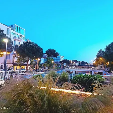 Garisenda Sul Lungomare B&brunch 3*