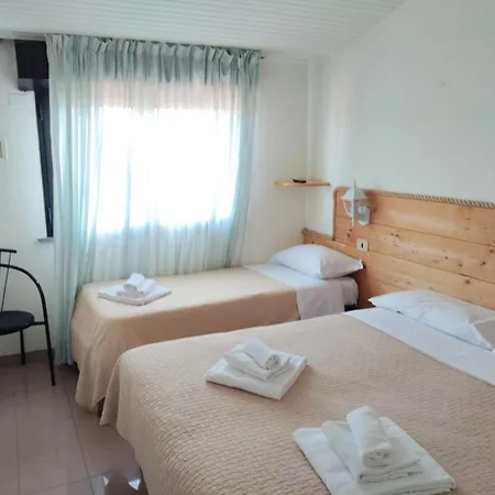 Garisenda Sul Lungomare B&brunch 3*