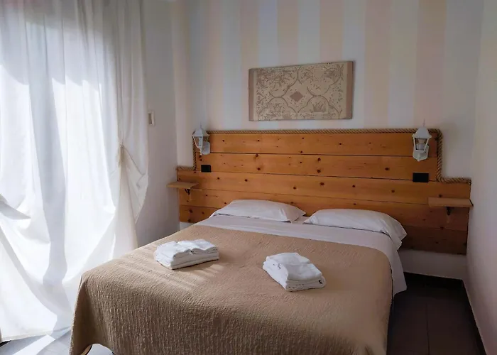 Hotel Garisenda Sul Lungomare Riccione B&Brunch فندق ريتشيوني