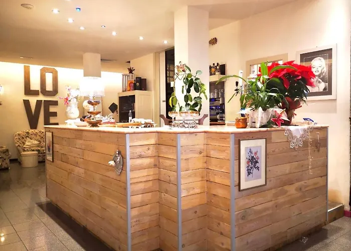 Hotel Garisenda Sul Lungomare Riccione B&Brunch فندق