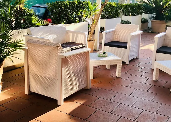 Hotel Garisenda Sul Lungomare Riccione B&Brunch فندق ريتشيوني
