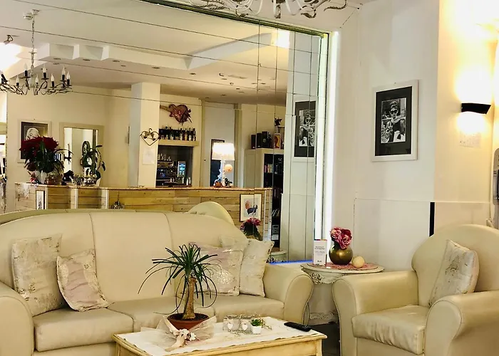 Hotel Garisenda Sul Lungomare Riccione B&Brunch فندق ريتشيوني