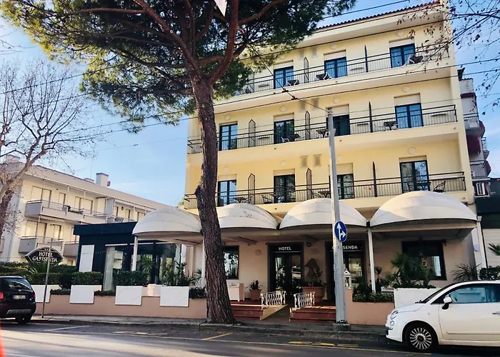 Hotel Garisenda Sul Lungomare Riccione B&Brunch فندق ريتشيوني