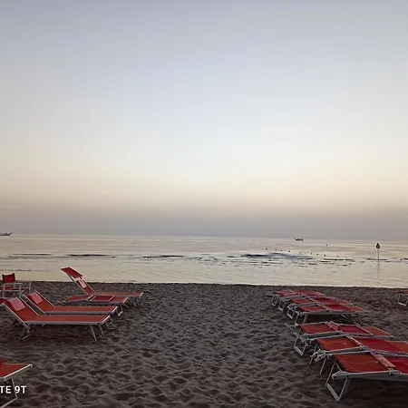 Garisenda Sul Lungomare B&brunch 3*
