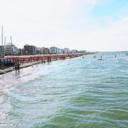 Hotel Garisenda Sul Lungomare B&brunch Riccione