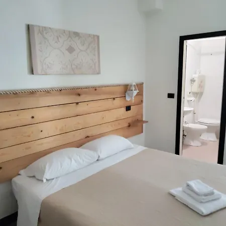 Garisenda Sul Lungomare B&brunch Szálloda 3*