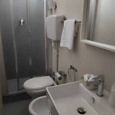 Hotel Garisenda - In Centro A - 3*