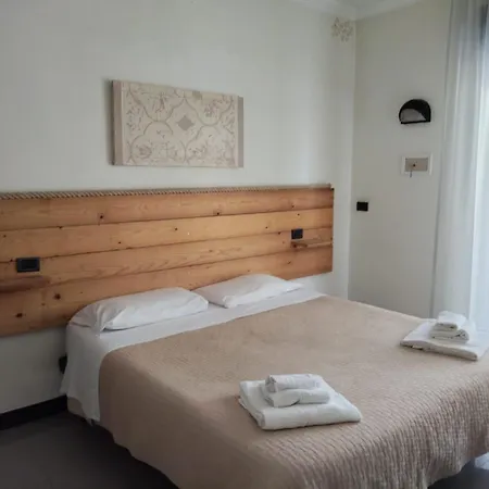 Garisenda Sul Lungomare B&brunch 3*