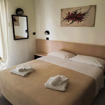 Garisenda Sul Lungomare B&brunch Hotel 3*