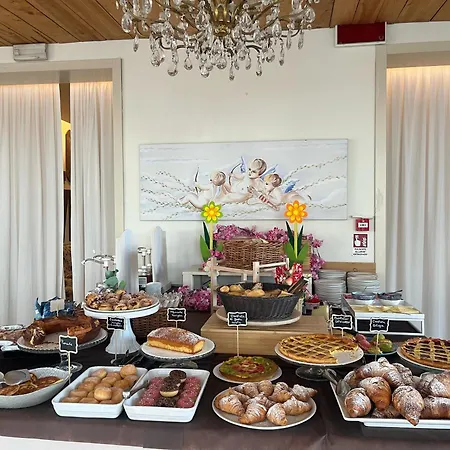 Hotel Garisenda Sul Lungomare B&brunch