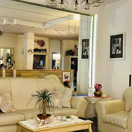 Garisenda Sul Lungomare B&brunch Hotel Riccione