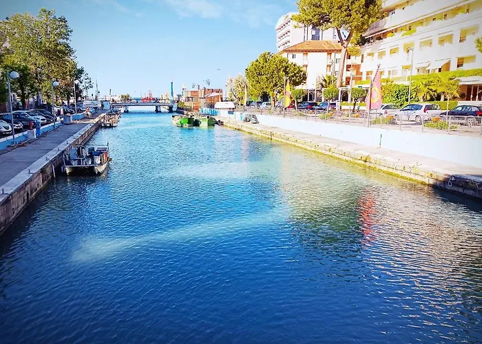 Hotel Garisenda Sul Lungomare Riccione B&Brunch 3*