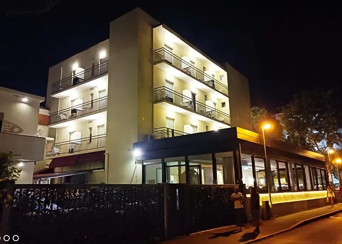 Hotel Garisenda Sul Lungomare Riccione B&Brunch Hotel 3*